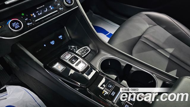 Hyundai Sonata (DN8) 1.6 Turbo Premium Family 2021 — фото 9