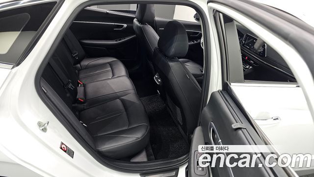Hyundai Sonata (DN8) 1.6 Turbo Premium Family 2021 — фото 11