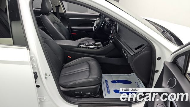Hyundai Sonata (DN8) 1.6 Turbo Premium Family 2021 — фото 12
