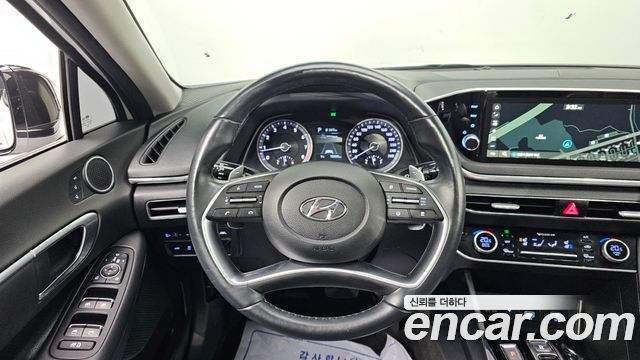 Hyundai Sonata (DN8) 1.6 Turbo Premium Family 2021 — фото 15