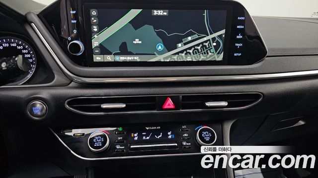Hyundai Sonata (DN8) 1.6 Turbo Premium Family 2021 — фото 17