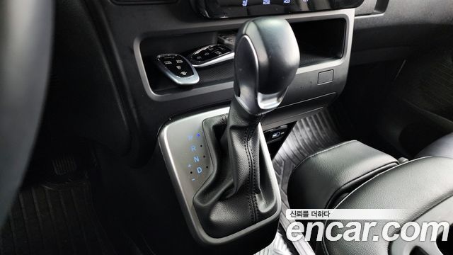 Hyundai Staria Tourer 9-Seater Modern 2022 — фото 9