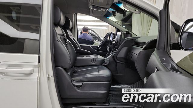 Hyundai Staria Tourer 9-Seater Modern 2022 — фото 11