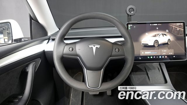 Tesla Model Y Long Range AWD 2024 — фото 13