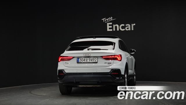 Audi Q3 (F3) 40 TFSI Quatrro Sport Back 2024 — фото 4
