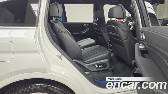 BMW X7 (G07) xDrive 40i M Sport 6STR 2025 — фото 12