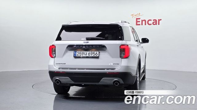Ford Explorer (VI) 2.3 LimIted 4WD 2023 — фото 4