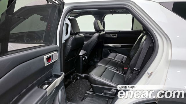 Ford Explorer (VI) 2.3 LimIted 4WD 2023 — фото 16