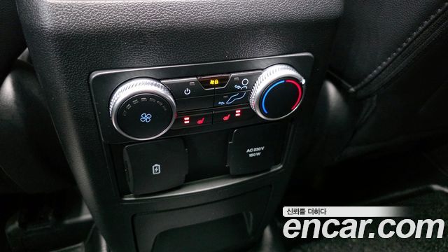 Ford Explorer (VI) 2.3 LimIted 4WD 2023 — фото 21