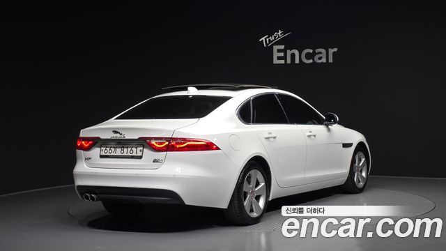 Jaguar XF (X260) 20d Prestige AWD 2018 — фото 2