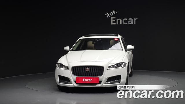 Jaguar XF (X260) 20d Prestige AWD 2018 — фото 3
