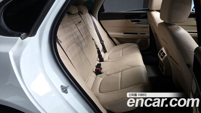 Jaguar XF (X260) 20d Prestige AWD 2018 — фото 12