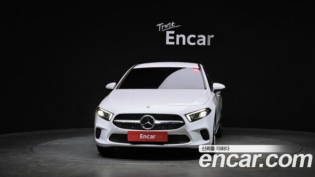 Mercedes-Benz A-Class (W177) A220 Sedan 2020 — фото 3
