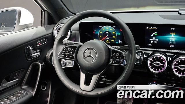 Mercedes-Benz A-Class (W177) A220 Sedan 2020 — фото 17