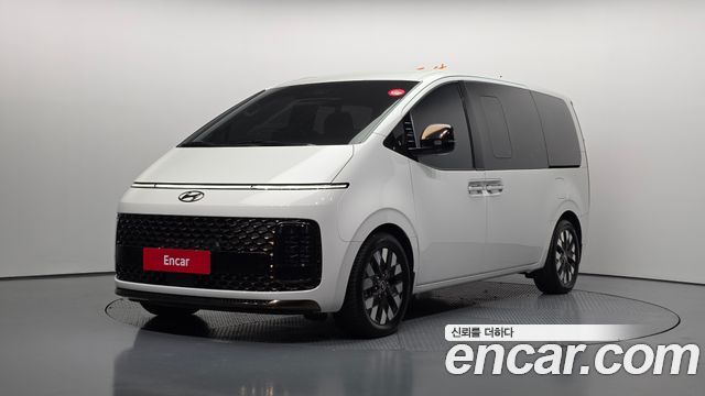 Hyundai Staria Lounge 9-Seater Prestige 2022 — фото 1