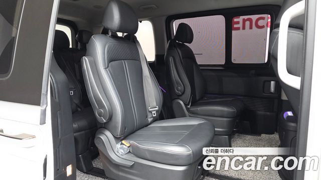 Hyundai Staria Lounge 9-Seater Prestige 2022 — фото 12