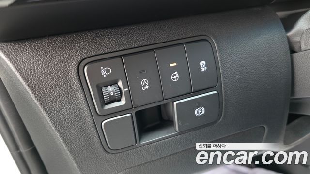 Hyundai Staria Lounge 9-Seater Prestige 2022 — фото 19