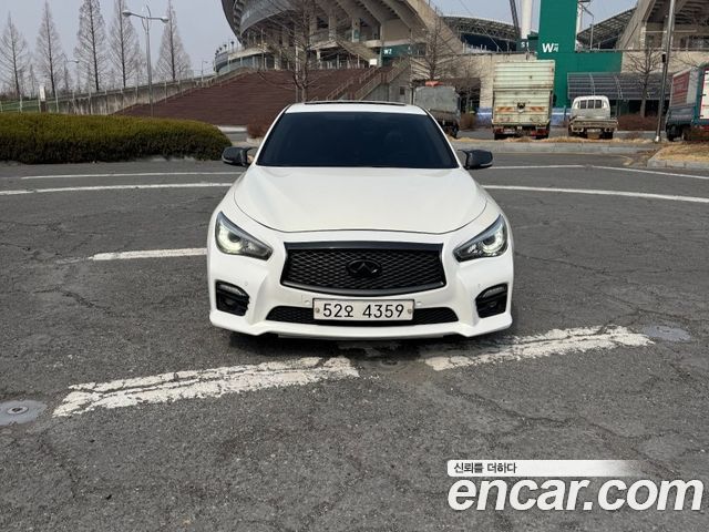 Infiniti Q50 3.5 Hybrid Essence