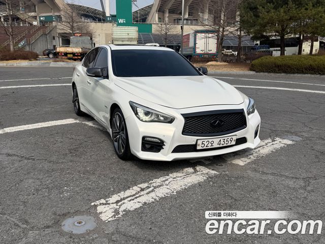 Infiniti Q50 3.5 Hybrid Essence 2016 — фото 2