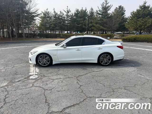 Infiniti Q50 3.5 Hybrid Essence 2016 — фото 5