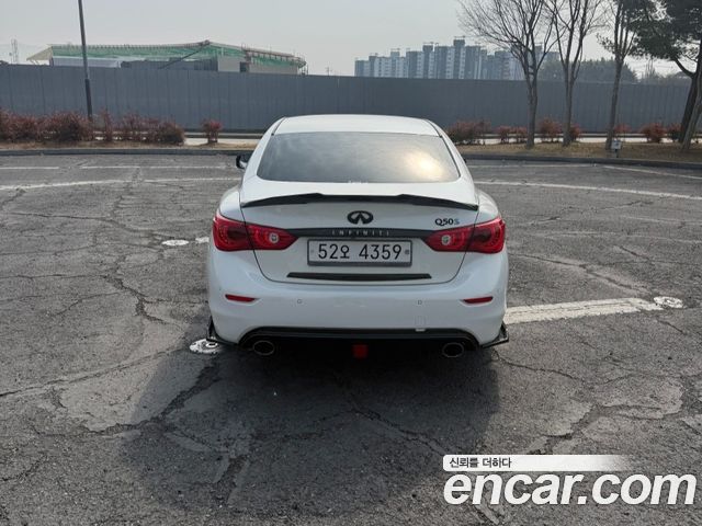 Infiniti Q50 3.5 Hybrid Essence 2016 — фото 7