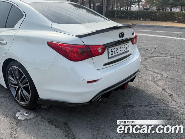 Infiniti Q50 3.5 Hybrid Essence 2016 — фото 8