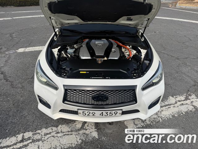 Infiniti Q50 3.5 Hybrid Essence 2016 — фото 9