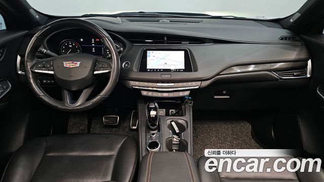Cadillac XT4 2.0 Sport AWD 2023 — фото 7