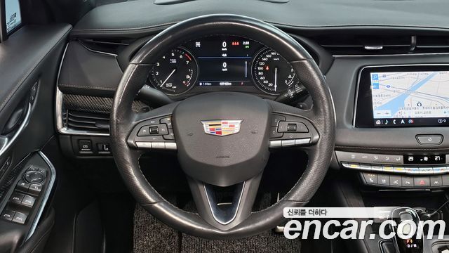 Cadillac XT4 2.0 Sport AWD 2023 — фото 14
