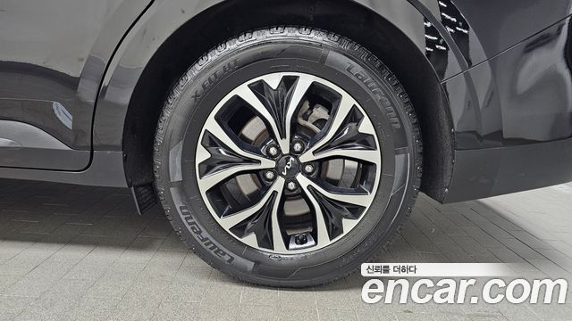 Kia Carnival (IV) Gasoline 9-Seater Prestige 2023 — фото 5