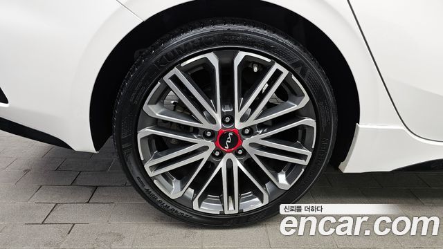 Kia K3 (II) 1.6 Turbo GT 5Door Signature 2022 — фото 5