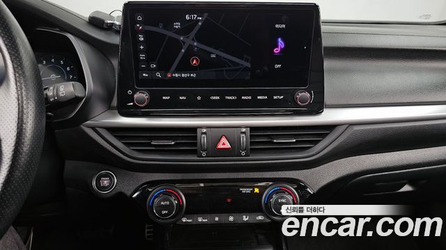 Kia K3 (II) 1.6 Turbo GT 5Door Signature 2022 — фото 18