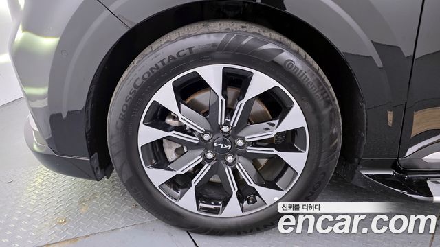 Kia Carnival (IV) Diesel 9-Seater Hi-Limousine Signature 2023 — фото 5