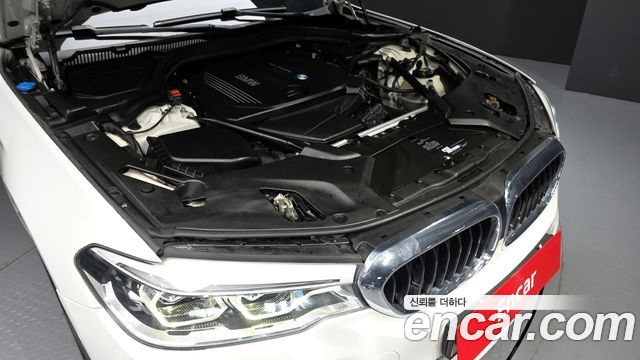 BMW 5 Series (G30) 520d xDrive M Sport Package 2018 — фото 6