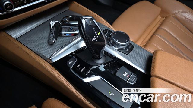 BMW 5 Series (G30) 520d xDrive M Sport Package 2018 — фото 9