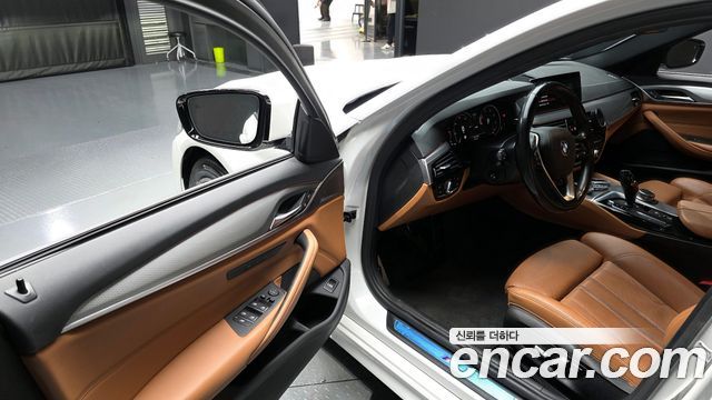 BMW 5 Series (G30) 520d xDrive M Sport Package 2018 — фото 11