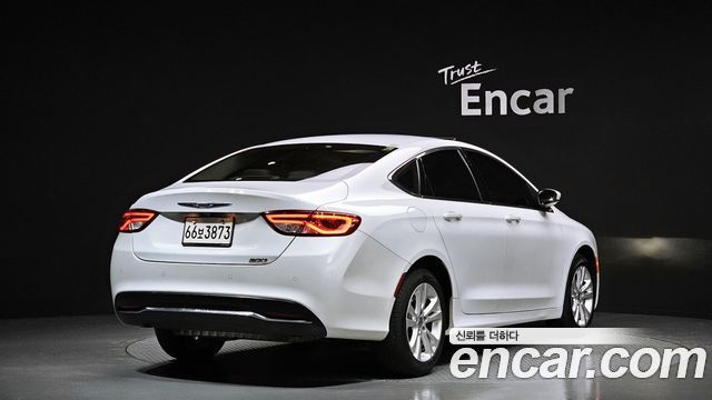 Chrysler 200 (II) 2.4 Limited 2015 — фото 2