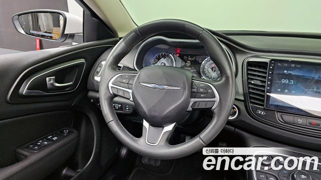 Chrysler 200 (II) 2.4 Limited 2015 — фото 13