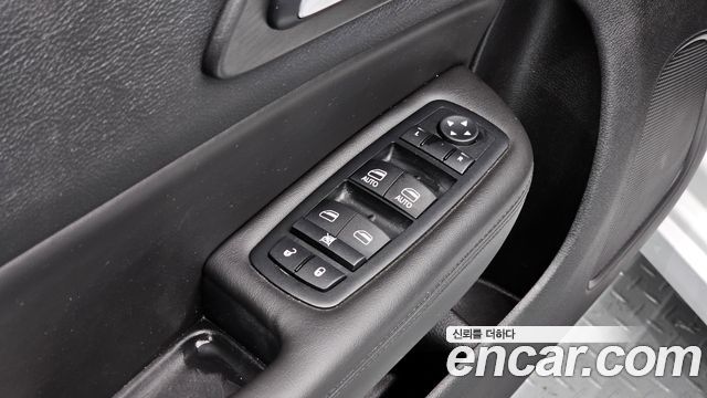 Chrysler 200 (II) 2.4 Limited 2015 — фото 17