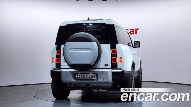 Land Rover Defender (L663) 90 D250 S 2022 — фото 4