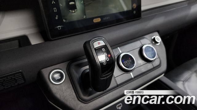Land Rover Defender (L663) 90 D250 S 2022 — фото 9