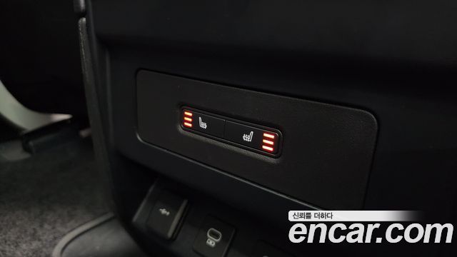 Land Rover Defender (L663) 90 D250 S 2022 — фото 19