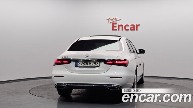 Mercedes-Benz E-Class (W213) E250 Exclusive 2021 — фото 4