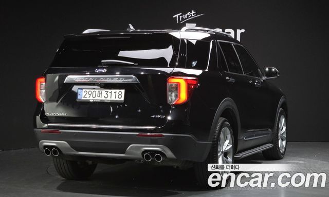 Ford Explorer (VI) 3.0 Platinum 4WD 2022 — фото 2