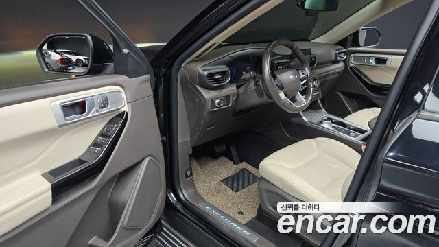 Ford Explorer (VI) 3.0 Platinum 4WD 2022 — фото 15