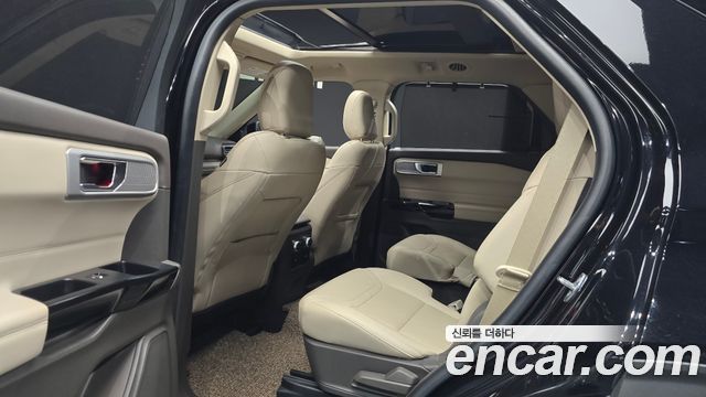 Ford Explorer (VI) 3.0 Platinum 4WD 2022 — фото 16