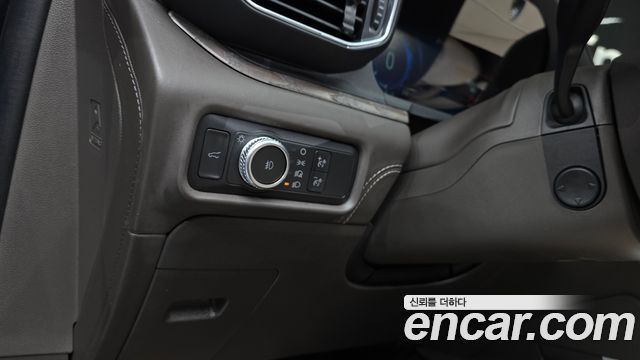 Ford Explorer (VI) 3.0 Platinum 4WD 2022 — фото 18