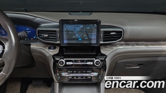 Ford Explorer (VI) 3.0 Platinum 4WD 2022 — фото 19