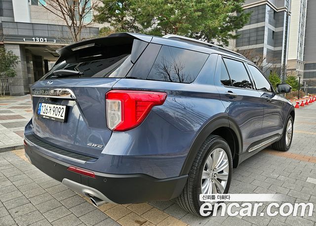 Ford Explorer (VI) 2.3 LimIted 4WD 2021 — фото 6