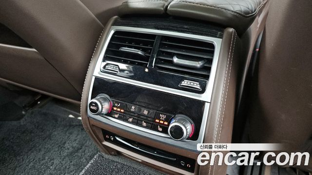 BMW 7 Series (G11) 730Ld xDrive M Sport 2021 — фото 19